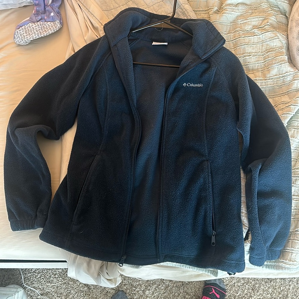 Woman’s Navy Columbia Jacket
